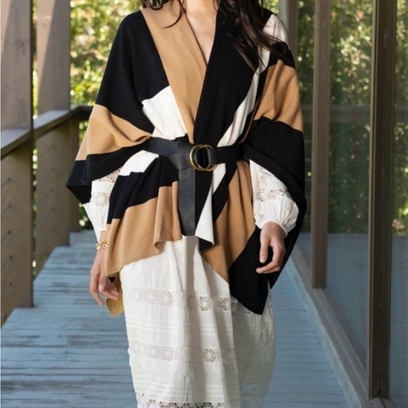 Parrish LA Color Block Shawl - Picture 2 of 5